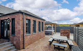 Westertonhill Lodges - Private Hot Tub Hire Available